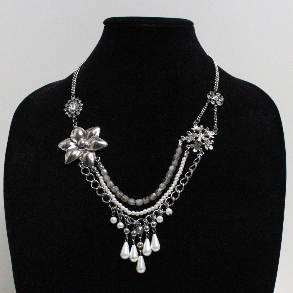 Silvertone 21 Inch Imitation Pearl Rhinestone Smoky Bead Multi Strand Necklace